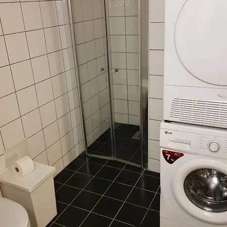 Apartment Para *