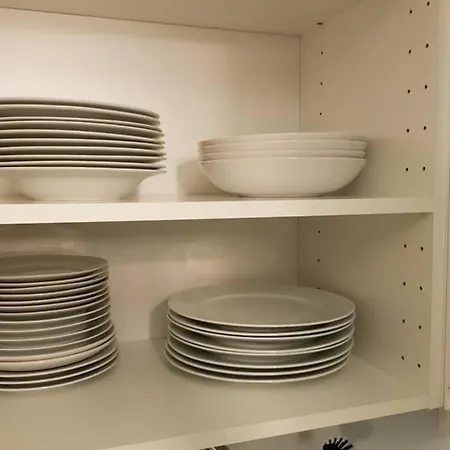 Para Apartment *